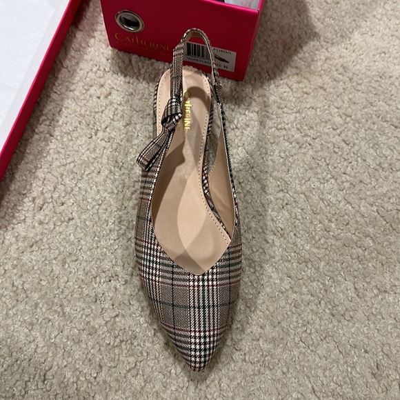 Brand new pointed toe plaid flats! - Picture 2 of 4